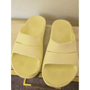 Oofos Yellow Unisex Slides . W8 Mens 6